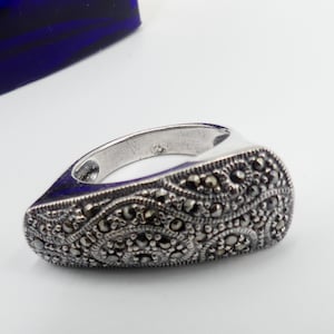 Vintage heavy sterling silver Marcasite ring size 8