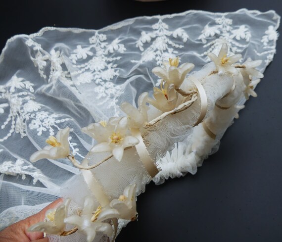 Antique 20’s French lace w tiara wax blossom shor… - image 7