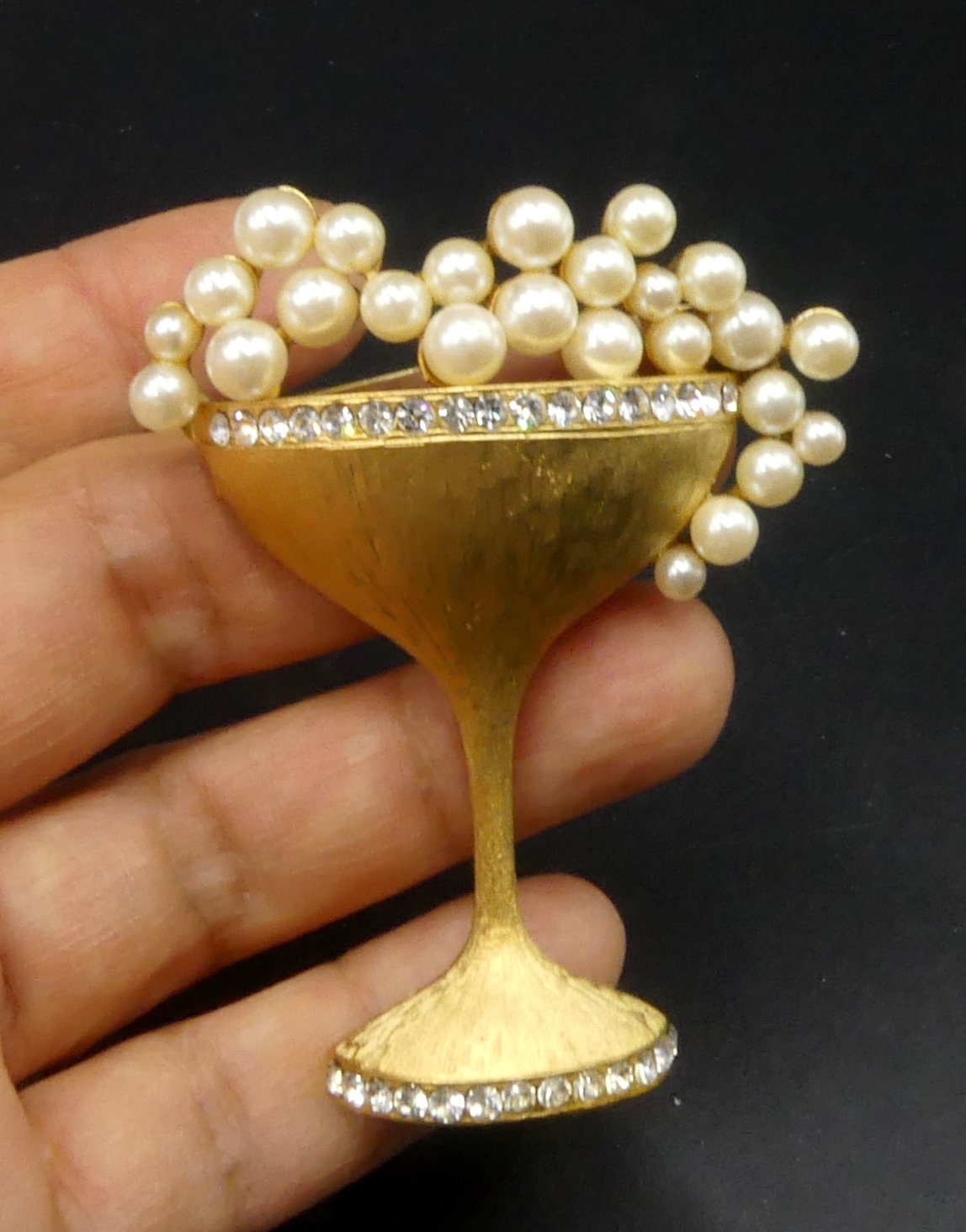 Vintage Signed Gold Tone Clear Crystal With Bubbles Faux Pearl