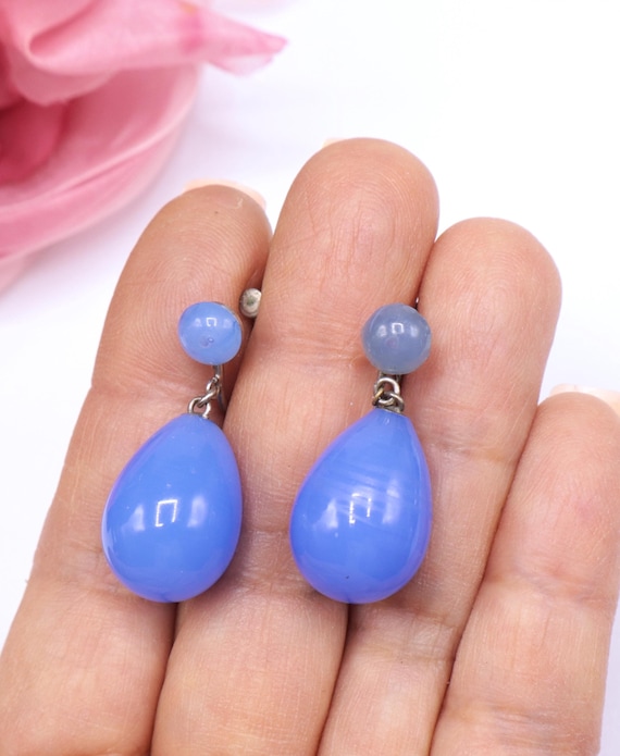 Vintage 30's marked Czechoslovakia silver tone & blue glass cabochon teardrop screw back earrings