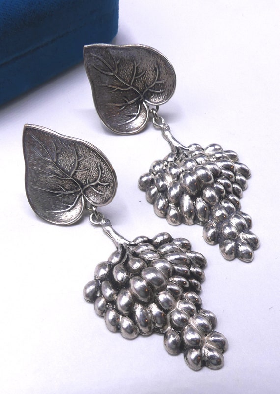 Shining Silver Tone Grape Bunch Leaves Pierced Earrin… Gem