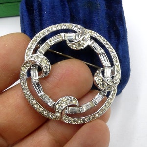 Vintage 50&#39;s silver tone & clean rhinestone round pin brooch  1”1/2