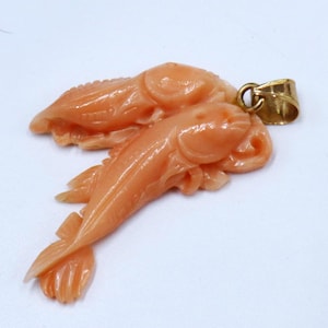 Vintage marked 14k gold bail & natural carved salmon coral double fish pendant