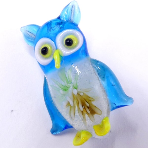 Vintage art glass owl pendant