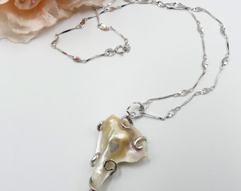 Vintage sterling silver & sea shell pendant necklace