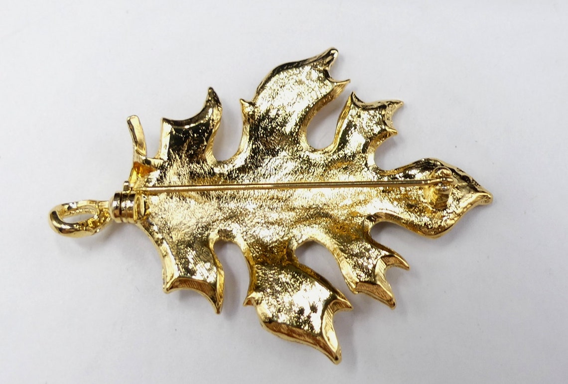 Vintage gold tone & enamel maple leaf pin/brooch | Etsy