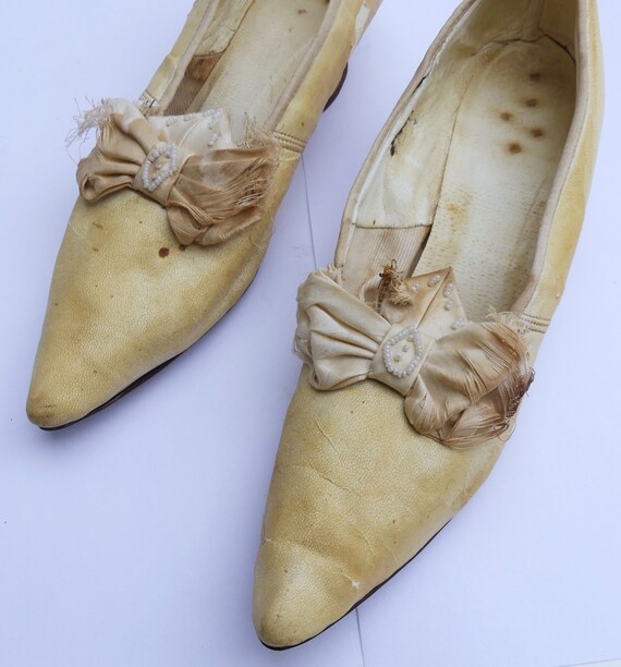 Antique Victorian lady high heel leather shoes co… - image 2