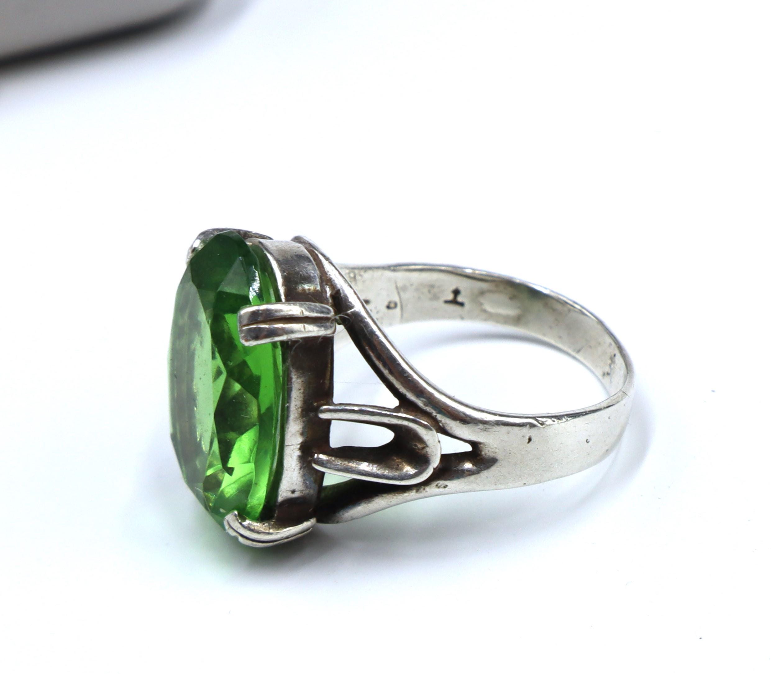 Vintage Marked 925 Sterling Silver & Lab Green Stone Ring