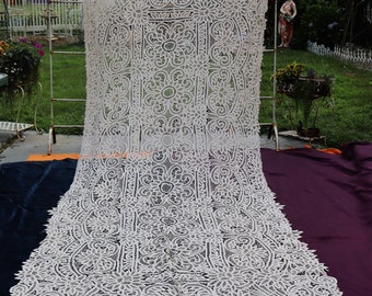 ヴィンテージの大きなコットン生地と手作りのバッテンバーグレース刺繍