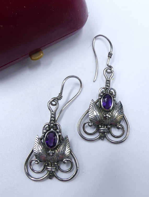 Vintage sterling silver & amethyst dangle hoop ear