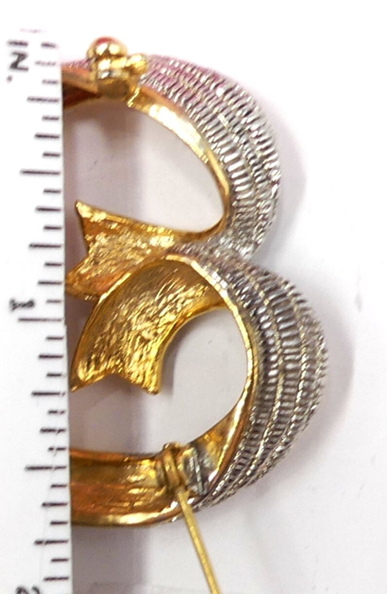 Vintage two tone bow pibrooch
