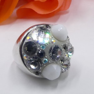 Vintage swan mark Swarovski silver white glass with clear rhinestone cocktail ring size 7