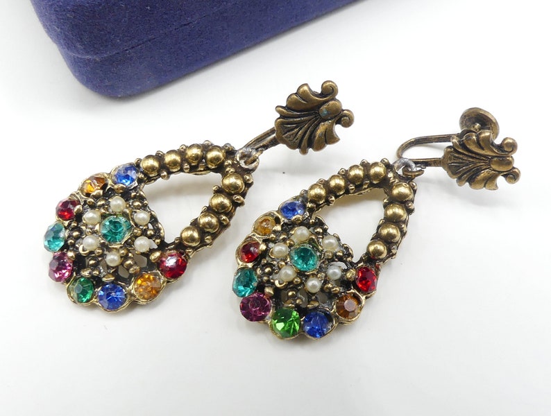 Vintage 40\u2019s gold tone rhinestone faux pearl screw back earrings