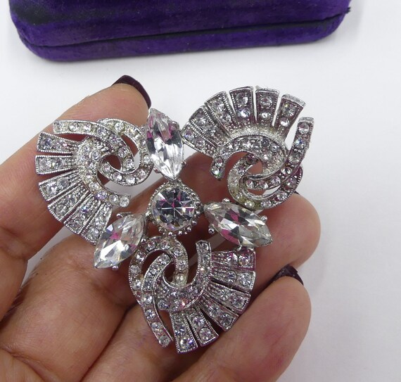 Vintage silver tone & clear rhinestone pin brooch - image 1
