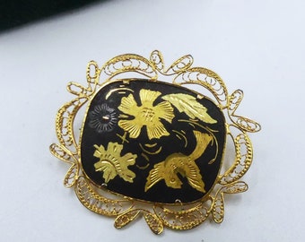 Broche de alfiler de flor de pájaro damasquinado de filigrana en tono dorado vintage