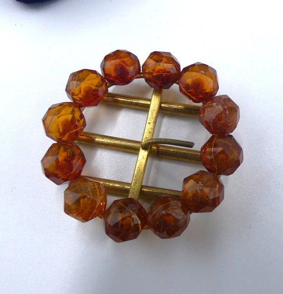 Antique gold tone & honey amber beads round belt b