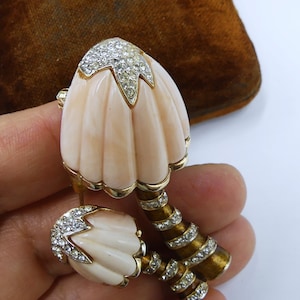 Vintage unsigned Hattie Carnegie gold tone enamel rhinestone & lucite angel coral double mushroom brooch