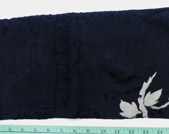 中国のアンティーク清朝の手刺繍の花と「寿」のシルクペナル - Etsy 日本