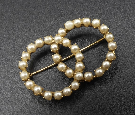 Vintage signed SKL gold filled & faux pearl pin/brooch