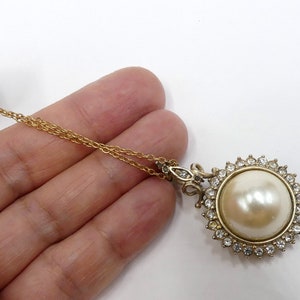 Vintage gold plated chain & rhinestone faux pearl cabochon necklace