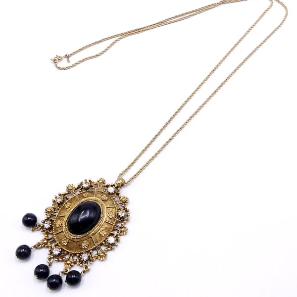 Vintage Celebrity Gems gold tone & black beads pendant necklace