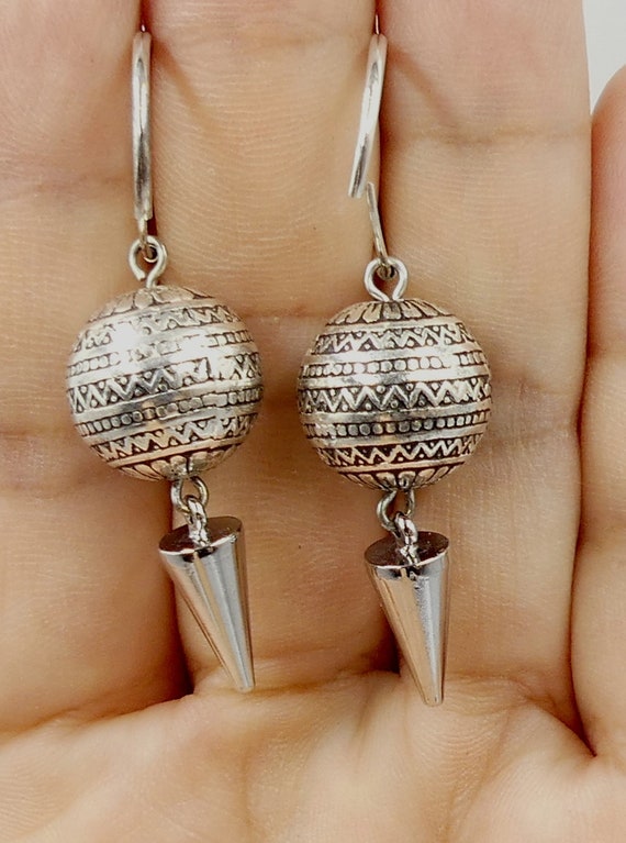 Vintage sterling silver beads & cone-shape drop ea