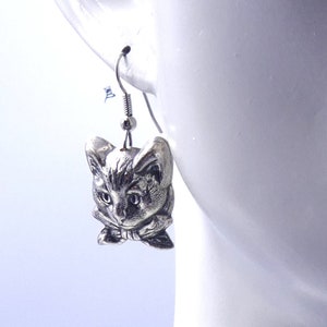 2pcs Antique Silver Tone Flower Cat Butterfly Round Ring Earrings Connector 4... 2pcs Antique Silver Tone Flower Cat Butterfly Round Ring Earrings Connector 4...