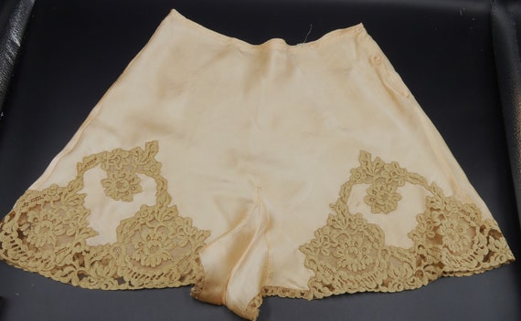 Antique 20's women silk lace lingerie shorts colo… - image 1
