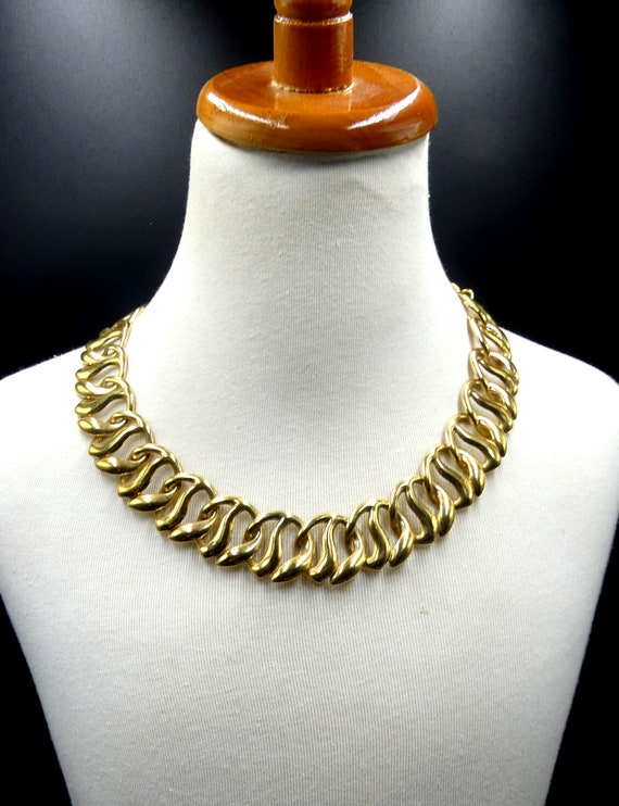 Vintage gold tone thick link necklace 19”