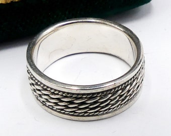 Vintage Marked 925 Sterling Silver 7 Mm Band Ring Size 8.5 Vintage Marked 925 Sterling Silver 7 Mm Band Ring Size 8.5