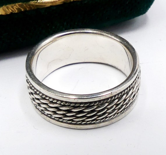 Vintage Marked 925 Sterling Silver 7 Mm Band Ring Size 8.5 Vintage Marked 925 Sterling Silver 7 Mm Band Ring Size 8.5