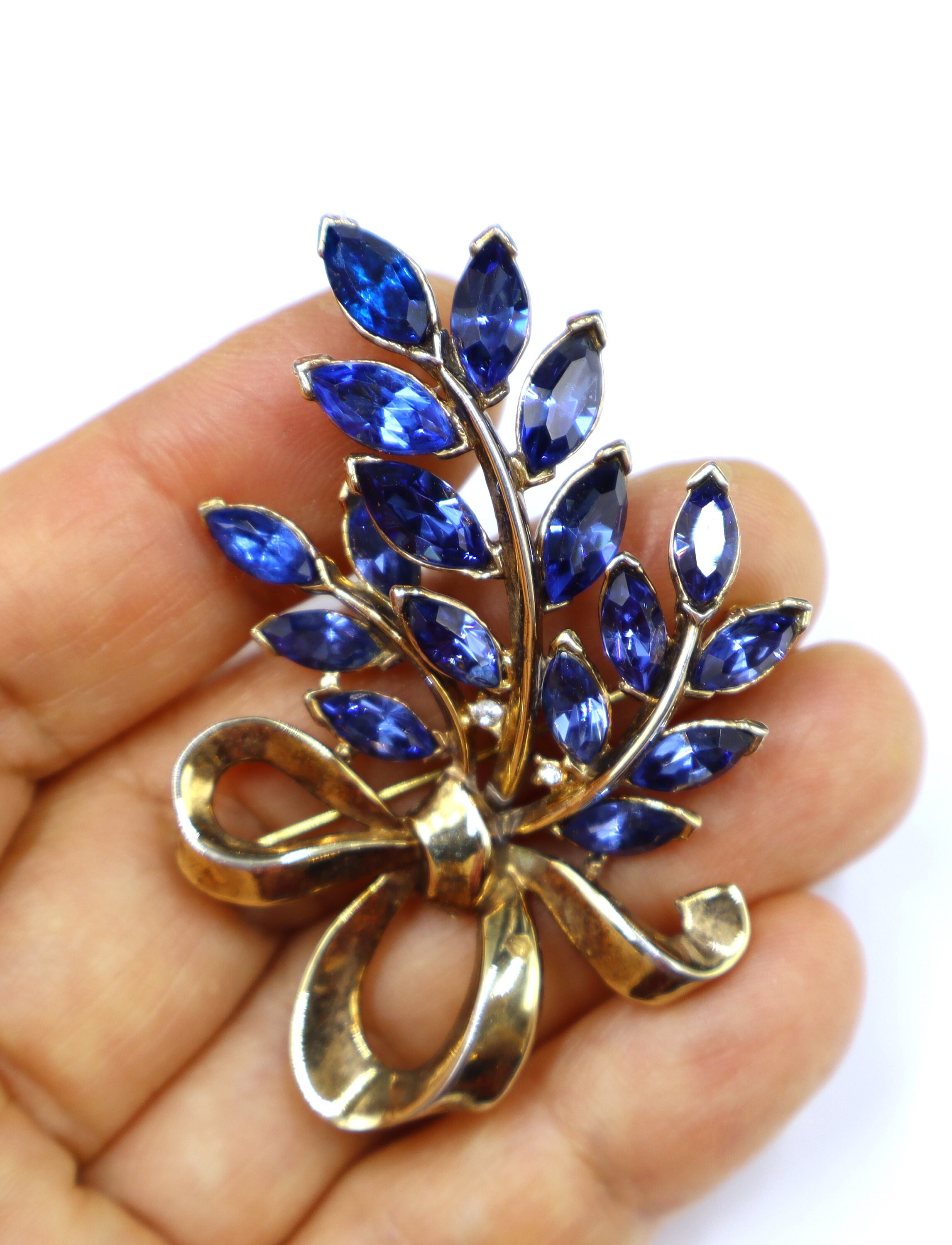 Broche Vintage En Résine Style Vedié Vautrin / Lalique Années 50 - Thème Fleur