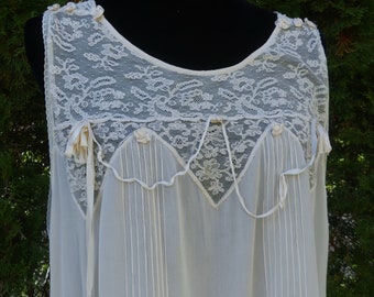 Antique vintage 20's silk & lace evening lingerie dress color ivory