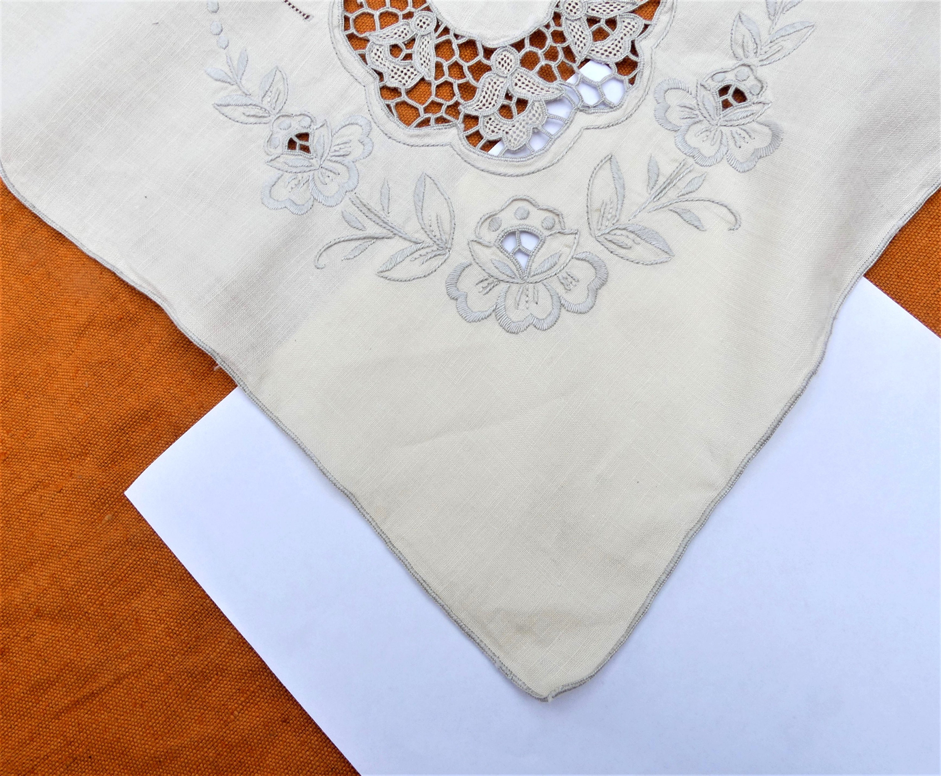 アンティーク 刺繍 テーブルクロス it-668e26879048c-1200.jpg