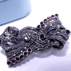 Vintage marked 925 sterling silver marcasite and garnet pin brooch
