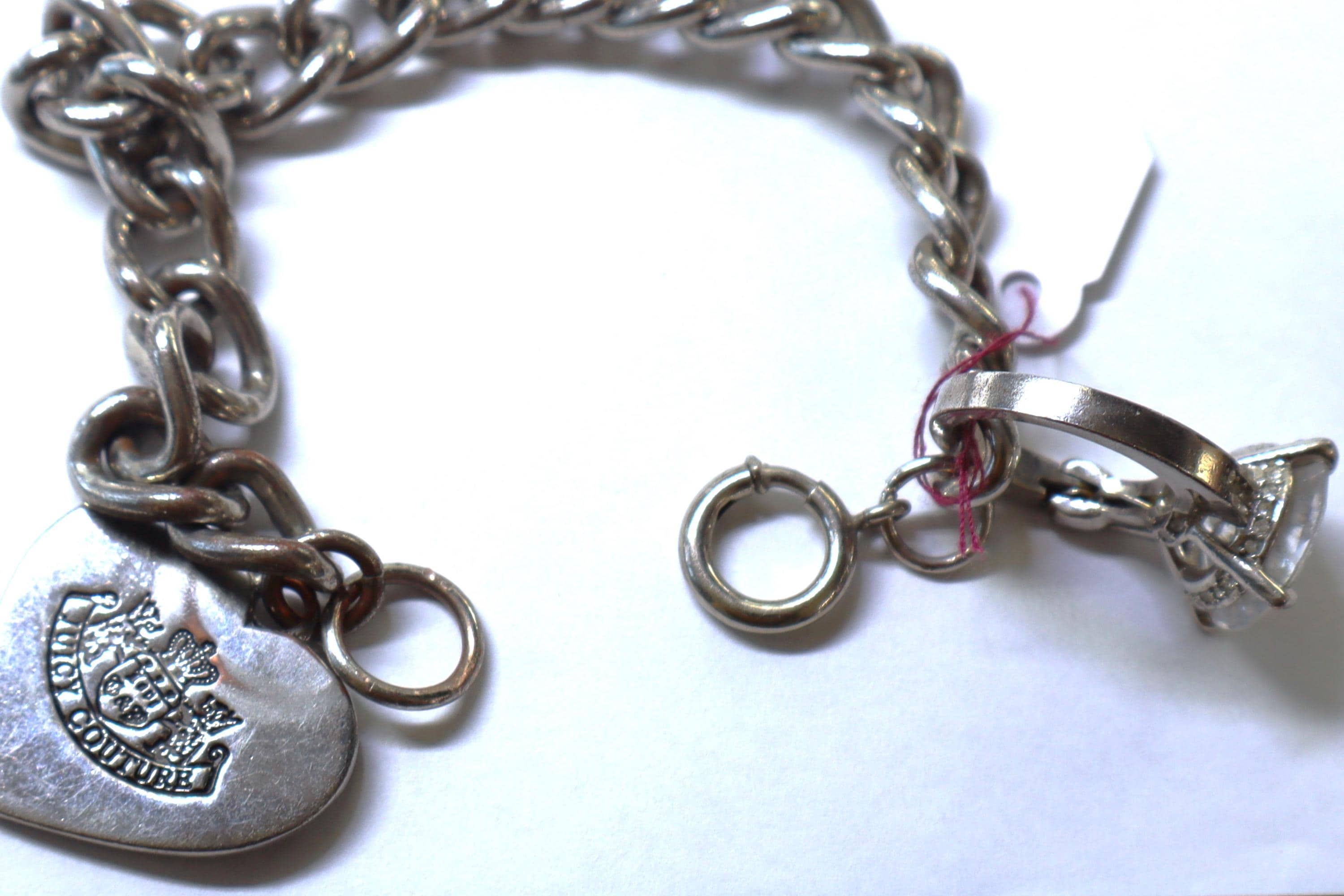 【JUICY COUTURE】 シルバー ハートチャーム ネックレス Amazon.com: Juicy Couture SIlvertone Heart Charm Pendant
