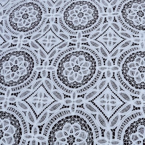 Vintage solid handmade Battenburg lace round tablecloth color ecru 60&quot;
