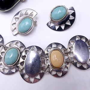 Vintage signed Dauplaise silver tone & lucite cabochon bracelet clip earrings set