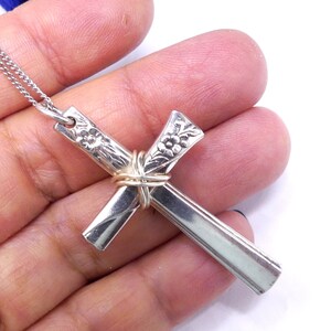 Vintage silver tone & cross pendant necklace