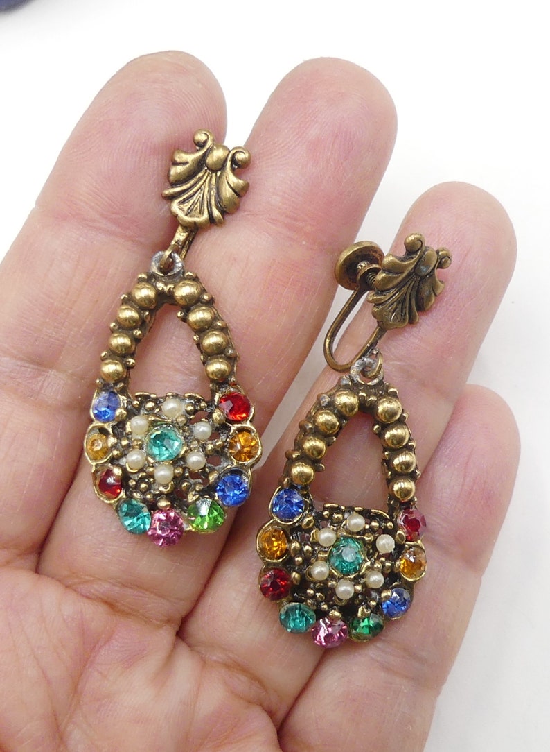 Vintage 40\u2019s gold tone rhinestone faux pearl screw back earrings
