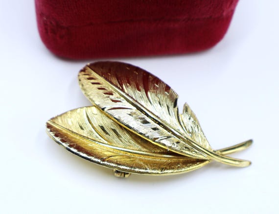 Broche Ancienne En Forme De Plume - Métal Doré - Occasion En Bel état