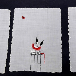 Vintage cotton embroidery dog doily mat