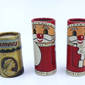 Vintage drie capri uit de jaren 60, kerstman en gouden cameo luciferdoosjes met luciferstokjes