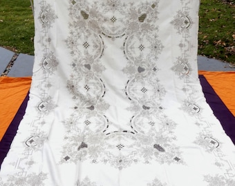 Vintage Reticella hand embroidered lace cut work linen tablecloth with 12 napkins beige cream ( ivory )