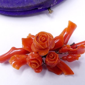 Antique Victorian 14k gold & carved salmon coral flower pin brooch