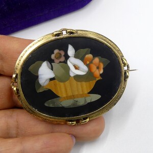 Antique marked 14k gold large Pietra Dura brooch pendant w gold frame