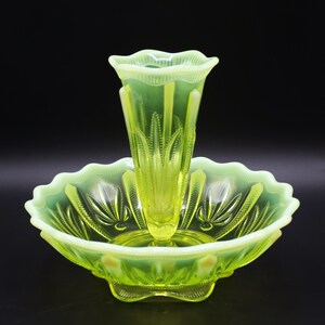 Vintage Fenton Art Glass One Horn Epergne Cactus Pattern - Etsy