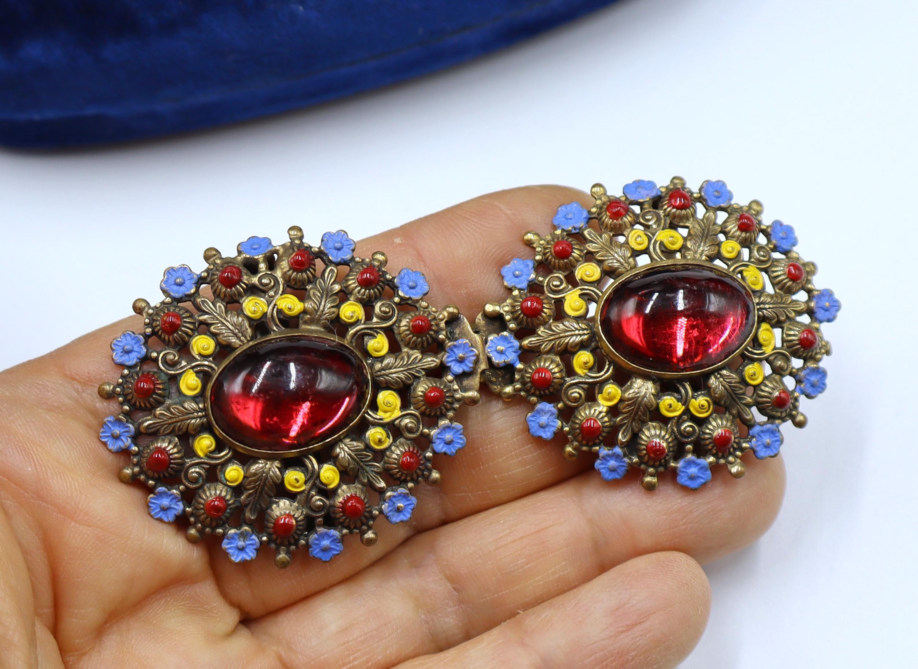 Antique Victorian Glass Enamel Shell Buckle Gold Wash Early 1900s Is this buckle pinchbeck or gilt brass? main image 2