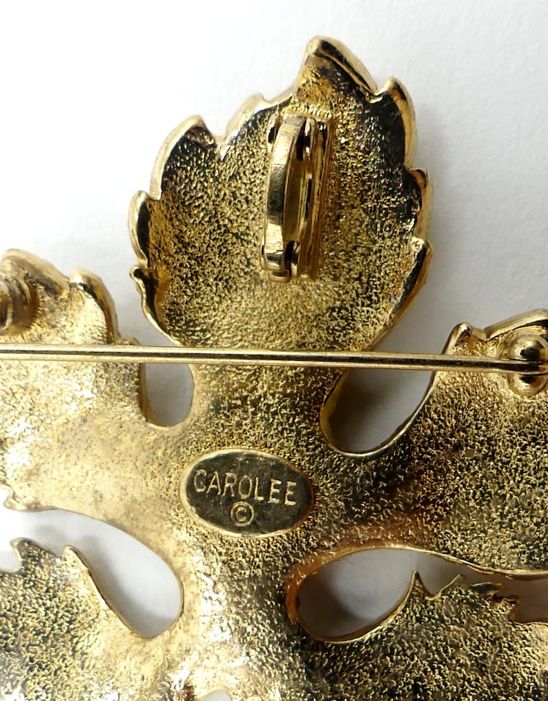 Vintage Carolee lee gold tone leaf w rhinestone brooch pendant