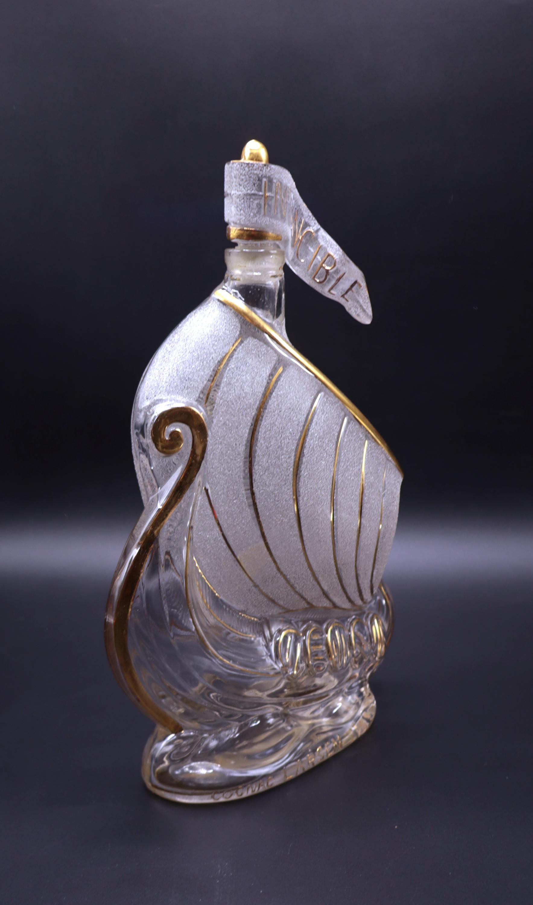 LARSEN COGNAC INVIINCIBLE 船型ボトル　ホワイト Cognac Larsen INVINCIBLE Glass Sailing Ship Shaped Bottle Decanter